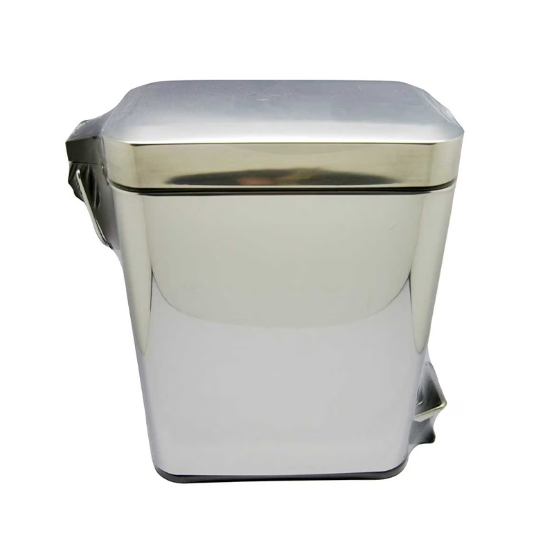 BOTE DE BASURA RECTANGULAR CON PEDAL 5 LITROS14 X 21 X 29 CM